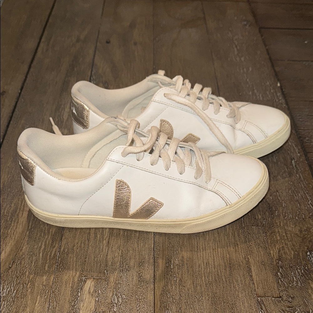 Veja Women's White and Gold Campo Leather Sneakers size 7 good used condition
